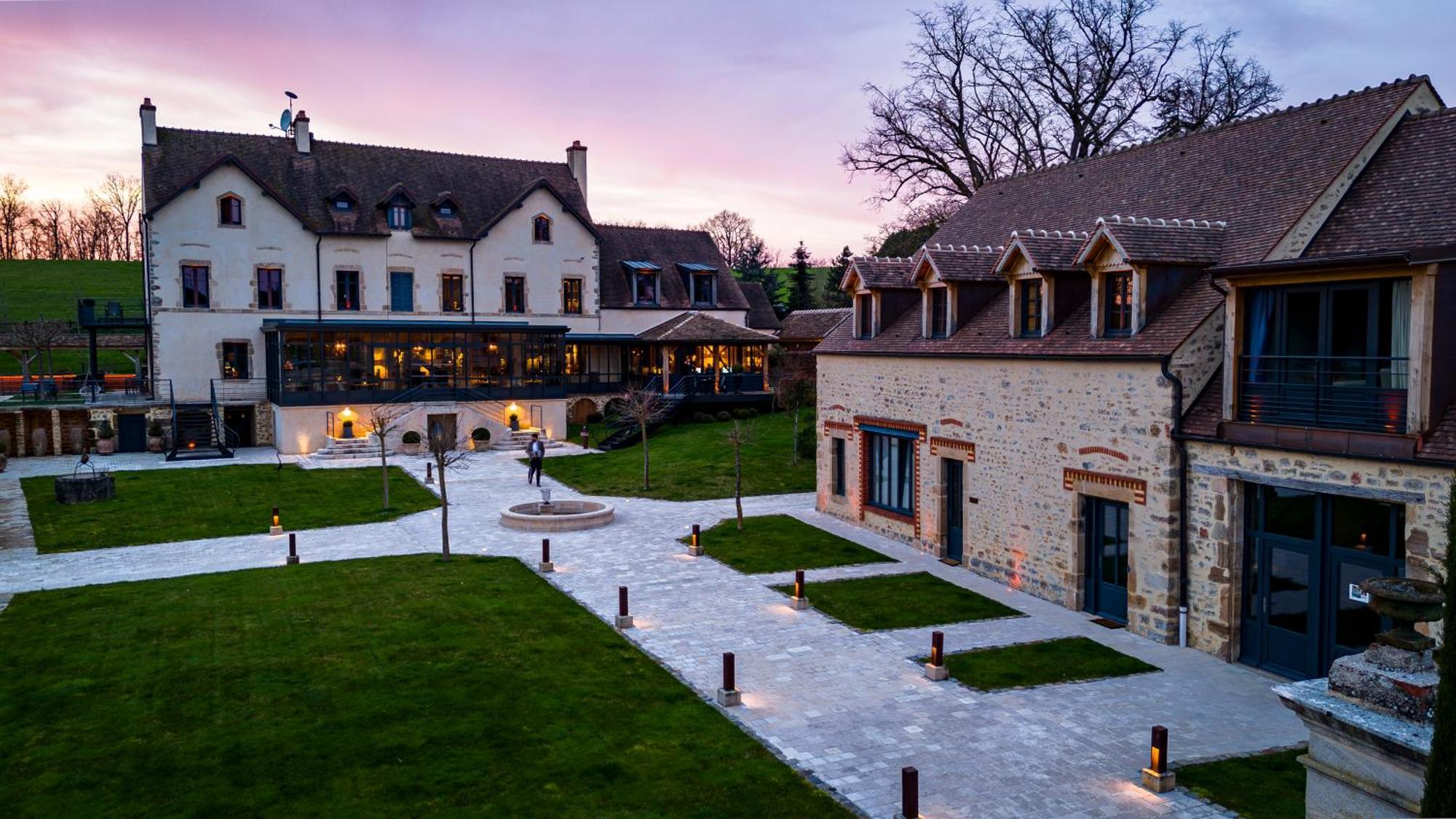 Domaine De Rymska & Spa - Relais & Chateaux Saint-Jean-de-Trezy Ngoại thất bức ảnh