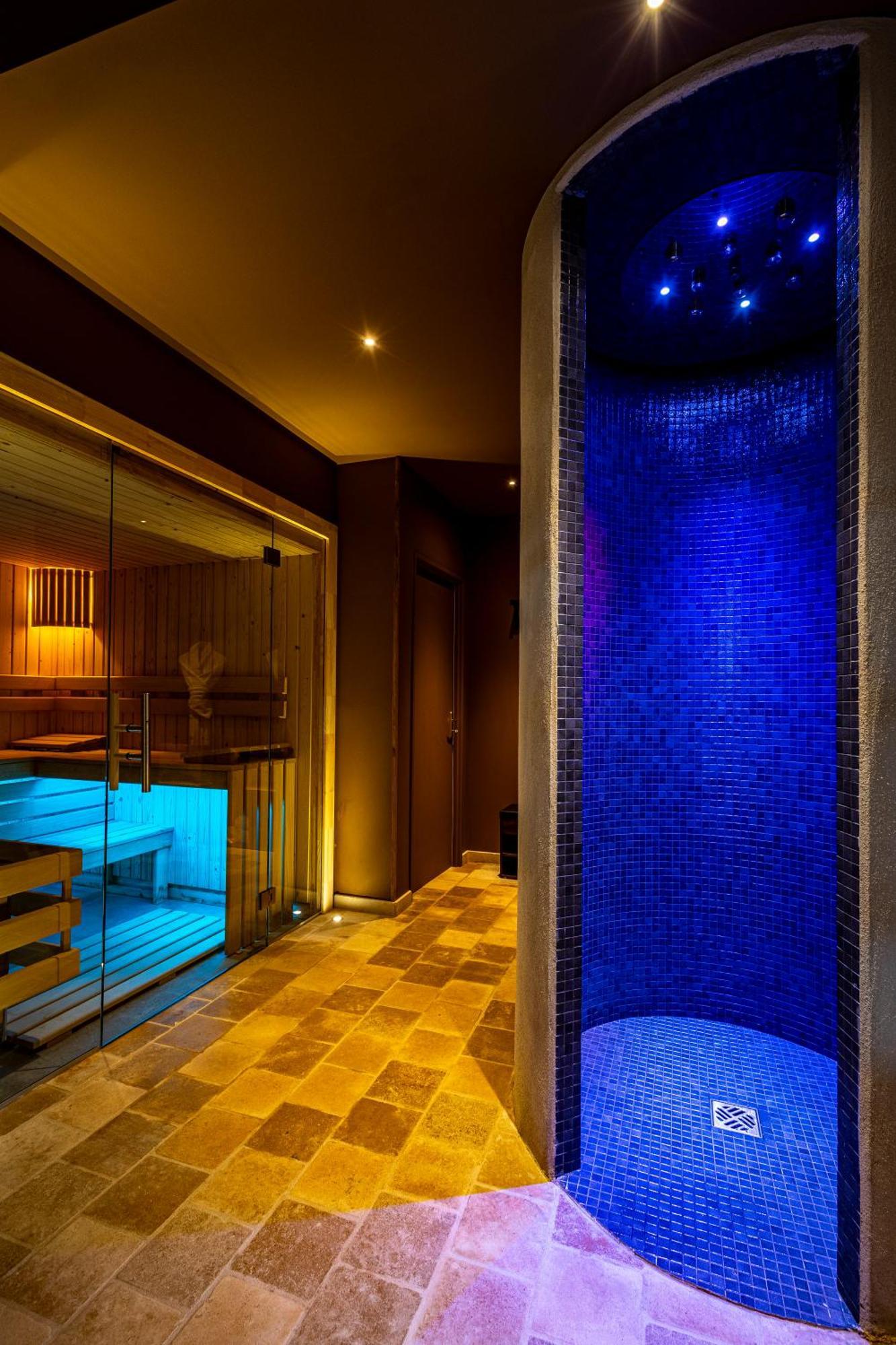 Domaine De Rymska & Spa - Relais & Chateaux Saint-Jean-de-Trezy Ngoại thất bức ảnh